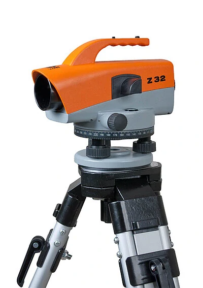 Sada nivelačního přístroje Nedo Z32 + stativ + lať